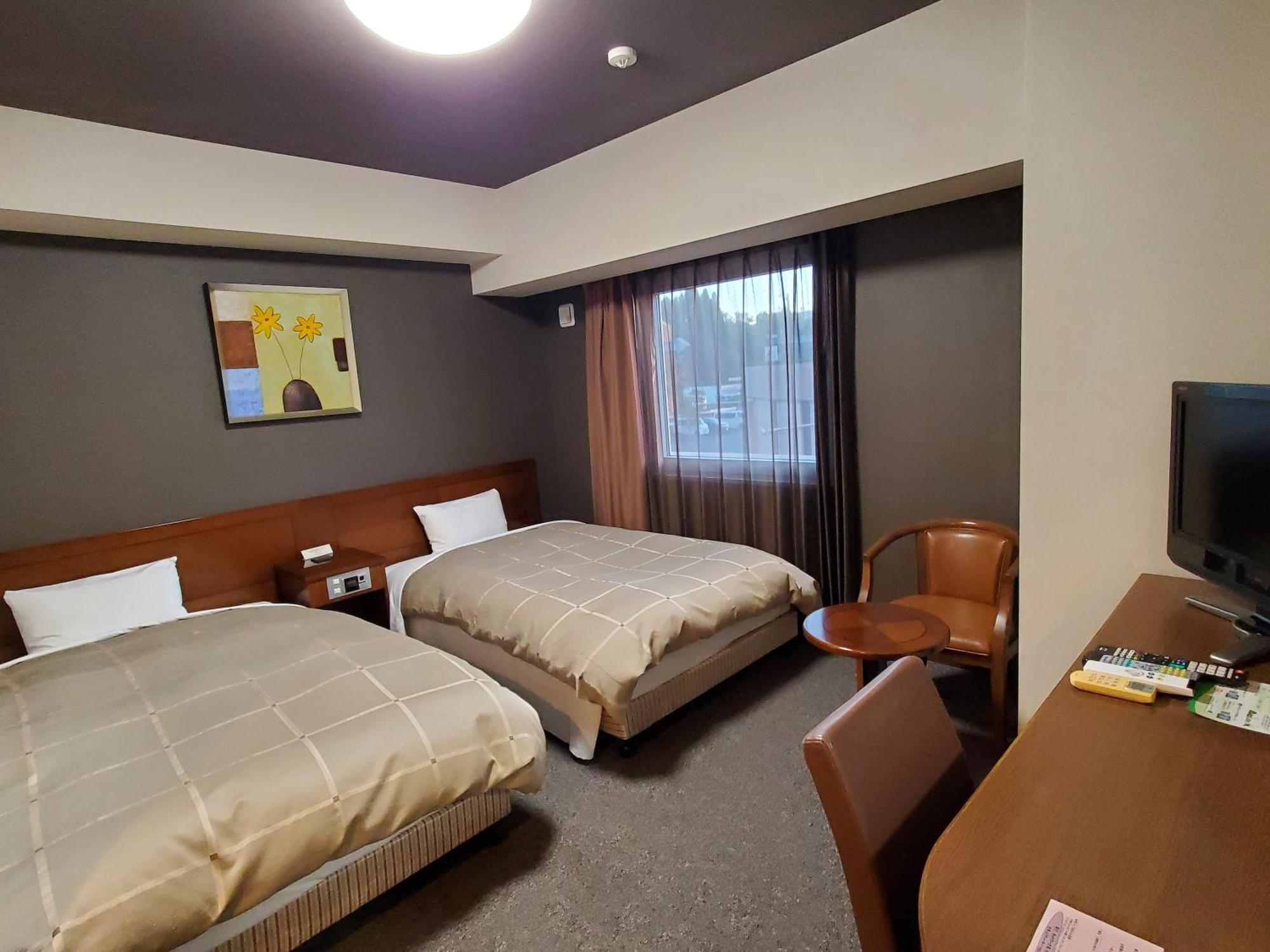 Hotel Route-Inn Dai-Ni Kameyama Inter Exteriör bild