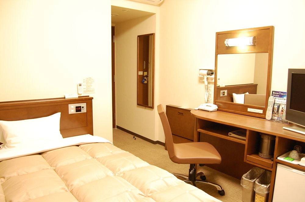 Hotel Route-Inn Dai-Ni Kameyama Inter Exteriör bild